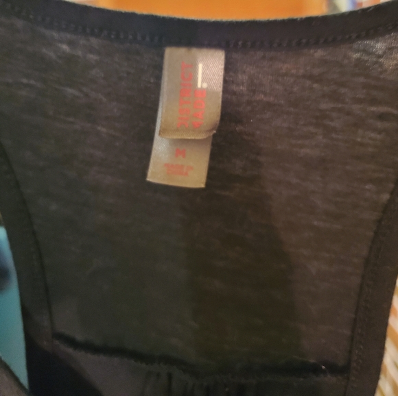 District Made Jr M Black Tank Top - Picture 3 of 8